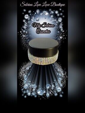 Luxe Shimmery Metallic Silver Creamy Eye Shadow